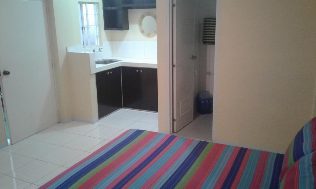 Christopher B&B And Apartments (Adults Only) Paranaque City エクステリア 写真